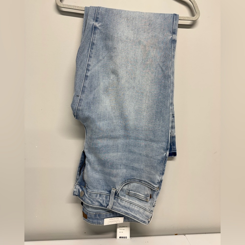 Judy Blue Light Wash Denim Jeans